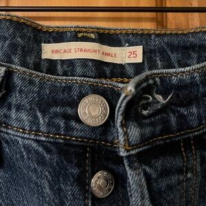 Levi’s rib cage jeans!